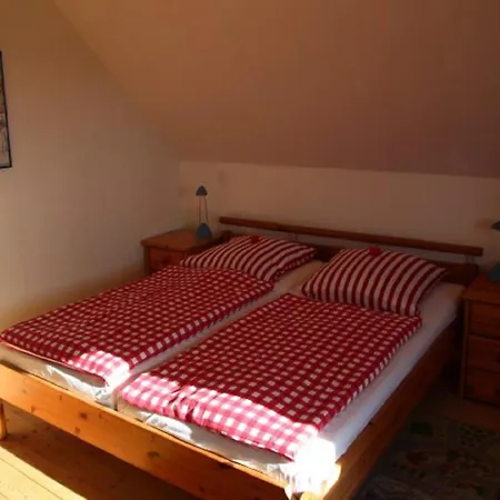 Lindenhof Apartamento *