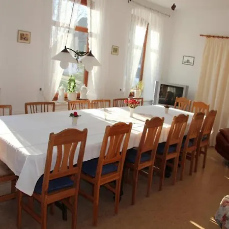 Lindenhof Apartamento Ahneby