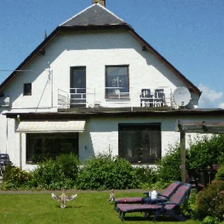 Lindenhof Apartment Ahneby